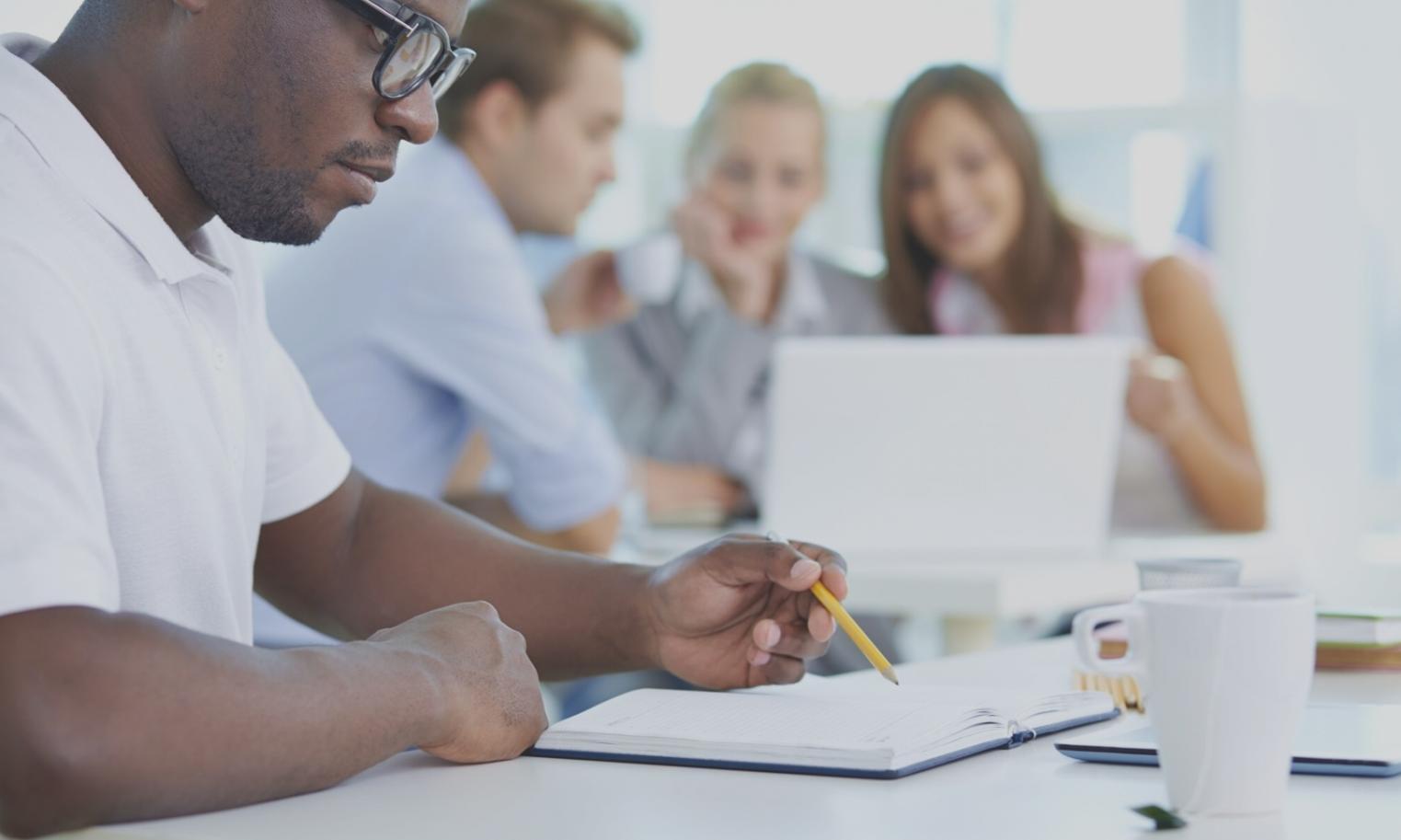 Entorno de aprendizaje moderno para análisis financiero